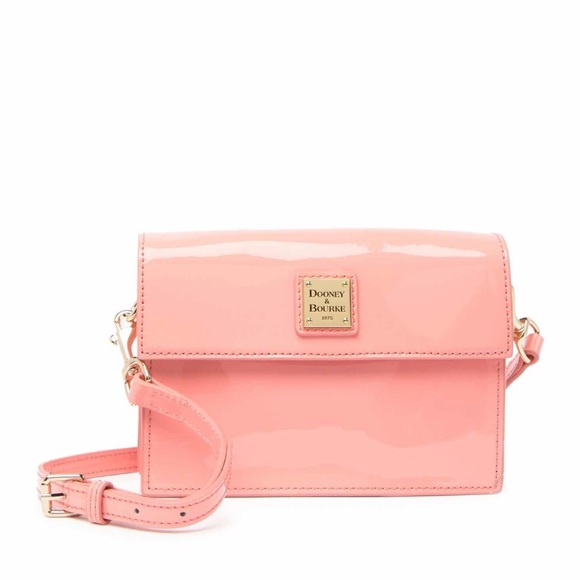 Dooney & Bourke Handbags - Dooney & Burke Small East/West crossbody 💝